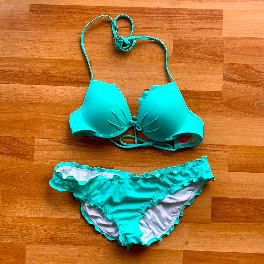 NEVER WORN!VictoriaSecret ruched bottom bikini set